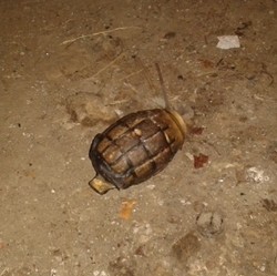 Granat di Bawah Fly Over Pasupati tak Berkarat Diduga Aktif