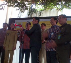 Pencet Terompet, Ridwan Kamil Launching e-Kelurahan di Sadangserang