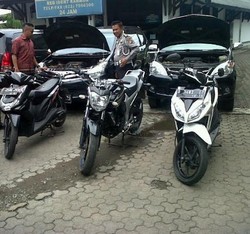 Samsat Bandung Sita 2 Mobil dan 3 Motor yang Kantongi STNK Palsu