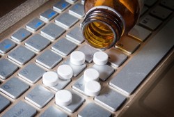 Orang yang Kecanduan Internet Punya Gejala Seperti Kecanduan Narkoba 