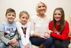 Akibat Kondisi Langka, Wanita Ini Hanya Bisa Berdiri Selama Satu Menit