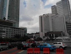 Libur Natal, Monas Ramai Pengunjung dan Lalin Bundaran HI Padat