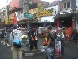 Libur Natal, Ribuan Wisatawan Membeludak di Malioboro Yogya