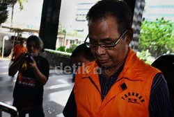 Ini Penjelasan Kemendagri Soal Tersangka Hambit Harus Dilantik Sebagai Bupati