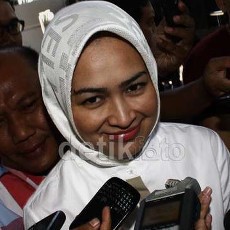 Dikunjungi Airin dan Adde Rosi, Atut Sempat Tanya Persiapan Tahun Baru