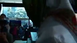 Jenguk Keluarga, Model dan Pedangdut ke KPK