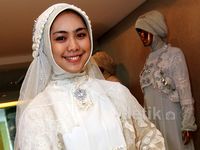 Persiapan Pernikahan Oki Setiana Dewi dengan Ory Vitrio