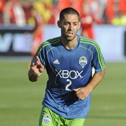 Dempsey Ingin Bantu Fulham Bertahan di Premier League