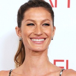Gisele Bundchen, dari Bukan Siapa-siapa Hingga Jadi Supermodel Terkaya