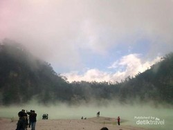 Tahun Baru-an di Kawah Putih, Ramai dan Menyenangkan!
