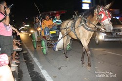 Jalan Malioboro yang Tak Pernah Mengantuk