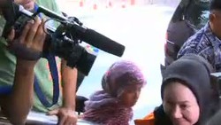 Berstatus Masih Gubernur, Atut Minta Jadi Tahanan Kota