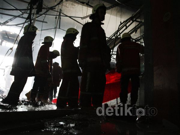 Stasiun Gambir Terbakar