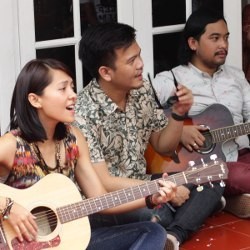 Neurotic Tutup Tahun dengan Acara Amal