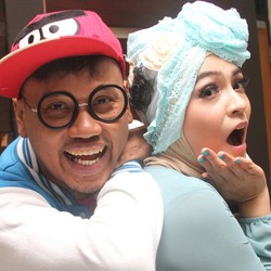 Uya Kuya Dibelikan Mobil oleh Anak Perempuannya