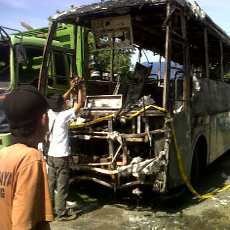 Trayek Bus Sugeng Rahayu Dialihkan Jalur Alternatif Hindari Amuk Warga