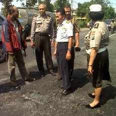 Polda Jatim Olah TKP Mencari Penyebab Kecelakaan Bus Sugeng Rahayu