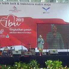 Sambut AFTA 2015, Risma Siapkan Rumah Bahasa dan Elektronik untuk Warga