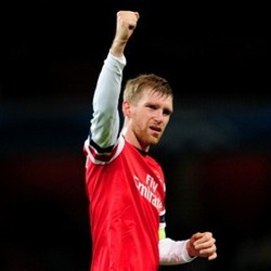 Mertesacker Minta Arsenal Belanja di Januari