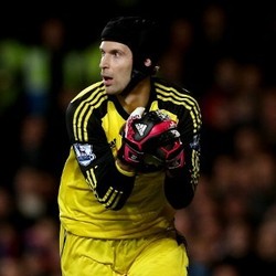 Cech di Ambang Samai Rekor Clean Sheet Klub