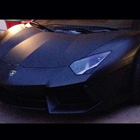 Kanye dan North West Kembaran Punya Lamborghini Hitam