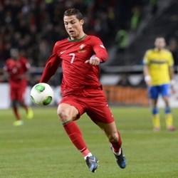 Ronaldo Targetkan Portugal Lolos ke Fase Knock Out