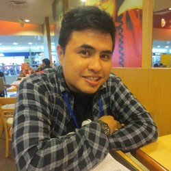 Refreshing Ala Kartunis : Minum Bir, Curhat, Sampai Keliling Berkendara Vespa