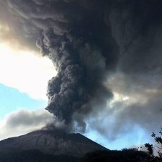 Gunung Api di El Salvador Muntahkan Abu, 2 Ribu Warga Dievakuasi