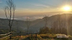 Tahun Baruan dengan Sunrise Cantik Gunung Sikunir