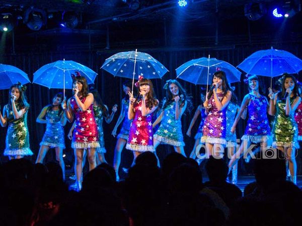 Ratusan Fans Ramaikan Show Terakhir JKT48