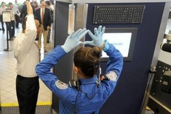 Januari: Scanner Telanjang & Penumpang Rusuh di China