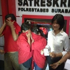 Seorang Ibu Tega Jual Anaknya Jadi PSK