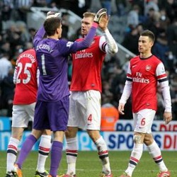 Arsenal Tutup Tahun di Puncak, Wenger: Perjalanan Masih Panjang