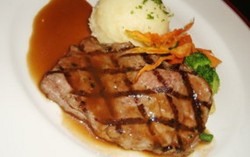 Menu Tahun Baru: Paduan Serasi Daging dan Wine untuk Pesta Akhir Tahun