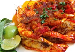 Resep Seafood: Grilled Shrimp with Sambal Goreng Sauce