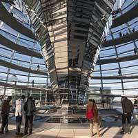 Dua Lukisan Nazi Ditemukan di Gedung Parlemen Jerman