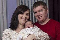 Mengaku Menstruasi Rutin, Tapi Tiba-tiba Ibu Ini Melahirkan di Dapur