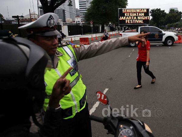 Lalin di Sudirman-Thamrin Mulai Dialihkan