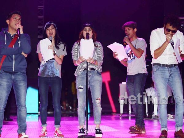 Mengintip Persiapan Konser Hello 2014
