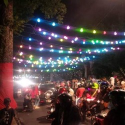 Romantisnya Malam Tahun Baru di Dago