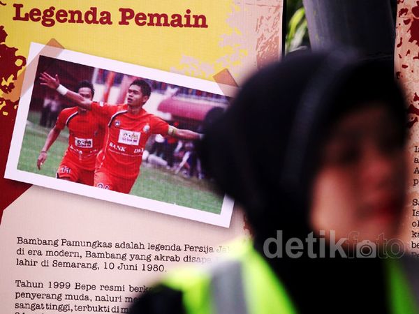Foto Legenda Persija Dipamerkan di GBK 