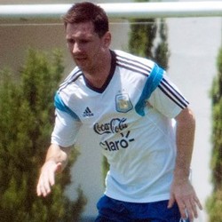 Messi Berharap Bebas Cedera di 2014