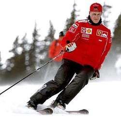 Dunia Menunggu Perkembangan Kondisi Schumi