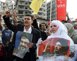 Seperti Ini Realita Pasangan yang Menikah di Daerah Konflik