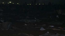 Usai Pesta Tahun Baru, Monas Jadi Lautan Sampah