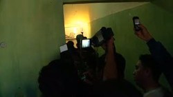 Geledah Rumah Dayat Kacamata, Polisi Sita 1 Kontainer Barang