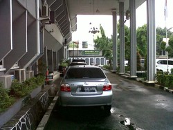 PN Jaksel Juga Belum Tahu Adanya Larangan Parkir di Teras Pengadilan