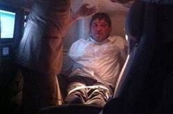 Traveler Ini Diikat Saat Mencoba Merokok dalam Pesawat