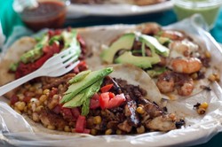 Saat Traveling, Temukan 10 Makanan Paling Nikmat Ini (Bag 2)