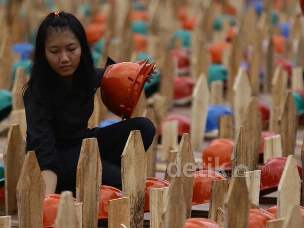 Aksi 1000 Nisan Hiasi Tugu Proklamasi